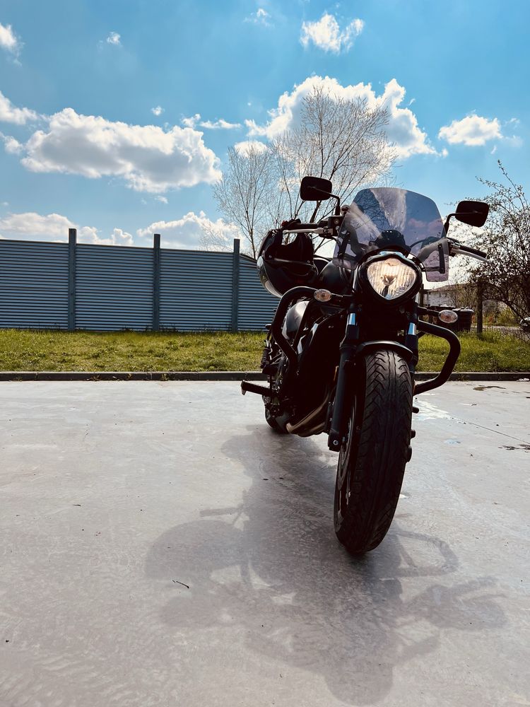 Kawasaki Vulcan S 2021 – 15.000 km – Echipat pentru touring