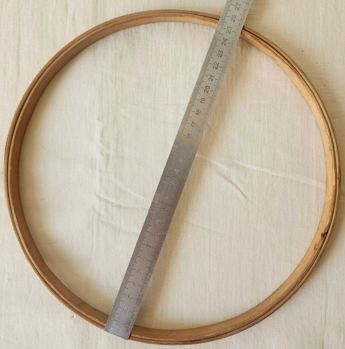 Деревянные пяльцы для вышивания, Ø 26 см