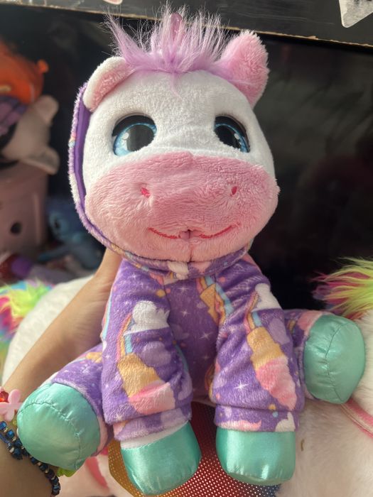 Furreal friends единорог от Хасбро