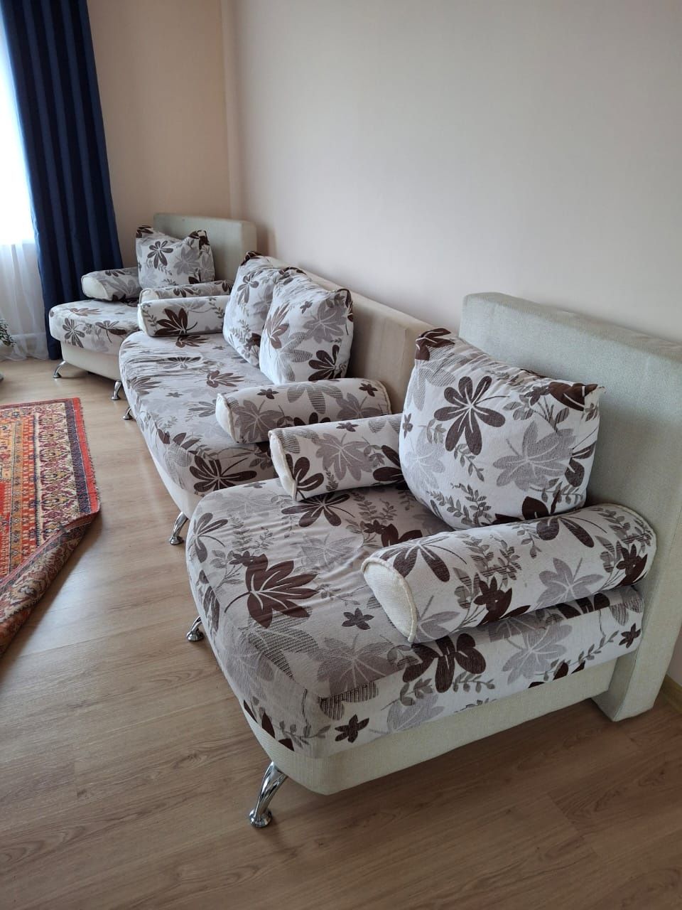 Продам диван хорошом состояние