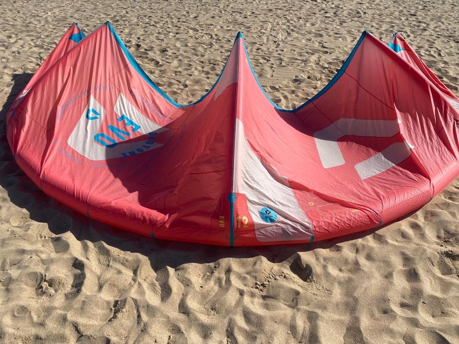 Продавам: kite Duotone EVO 12m 2022