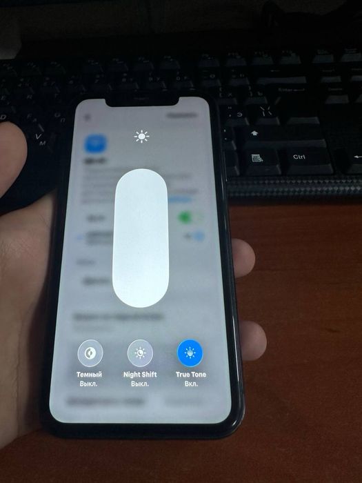 Продам Айфон 11 черный и хорошем сост