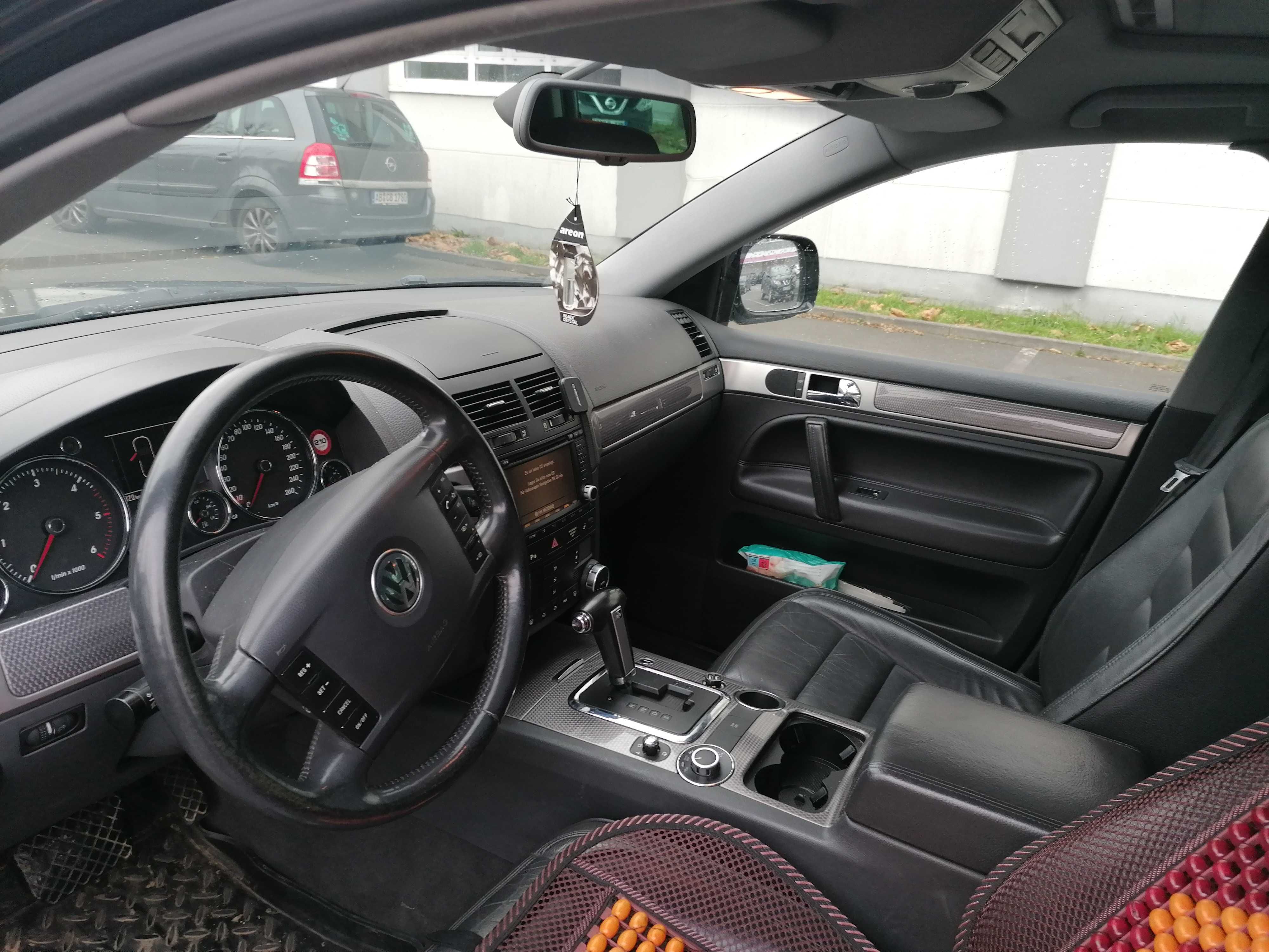 Touareg 2.5 tdi,fabr. 2005 ,suspensie arcuri, cutie automata 5000Euro