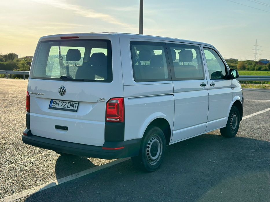 Volkswagen Transporter T6 9 locuri