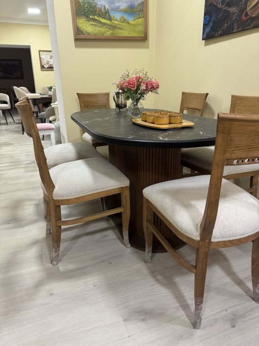 Кухонные и гостинные комлекты на заказ и в наличии