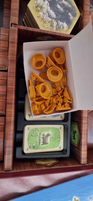 Catan Joc de baza + Negustori si Barbari