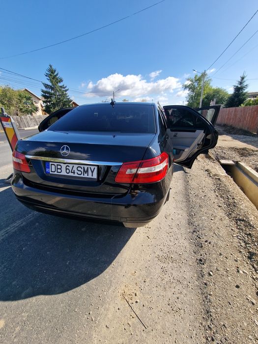 Mercedes E 220 Avangarde/ 7G-tronic  /300000 km 2011