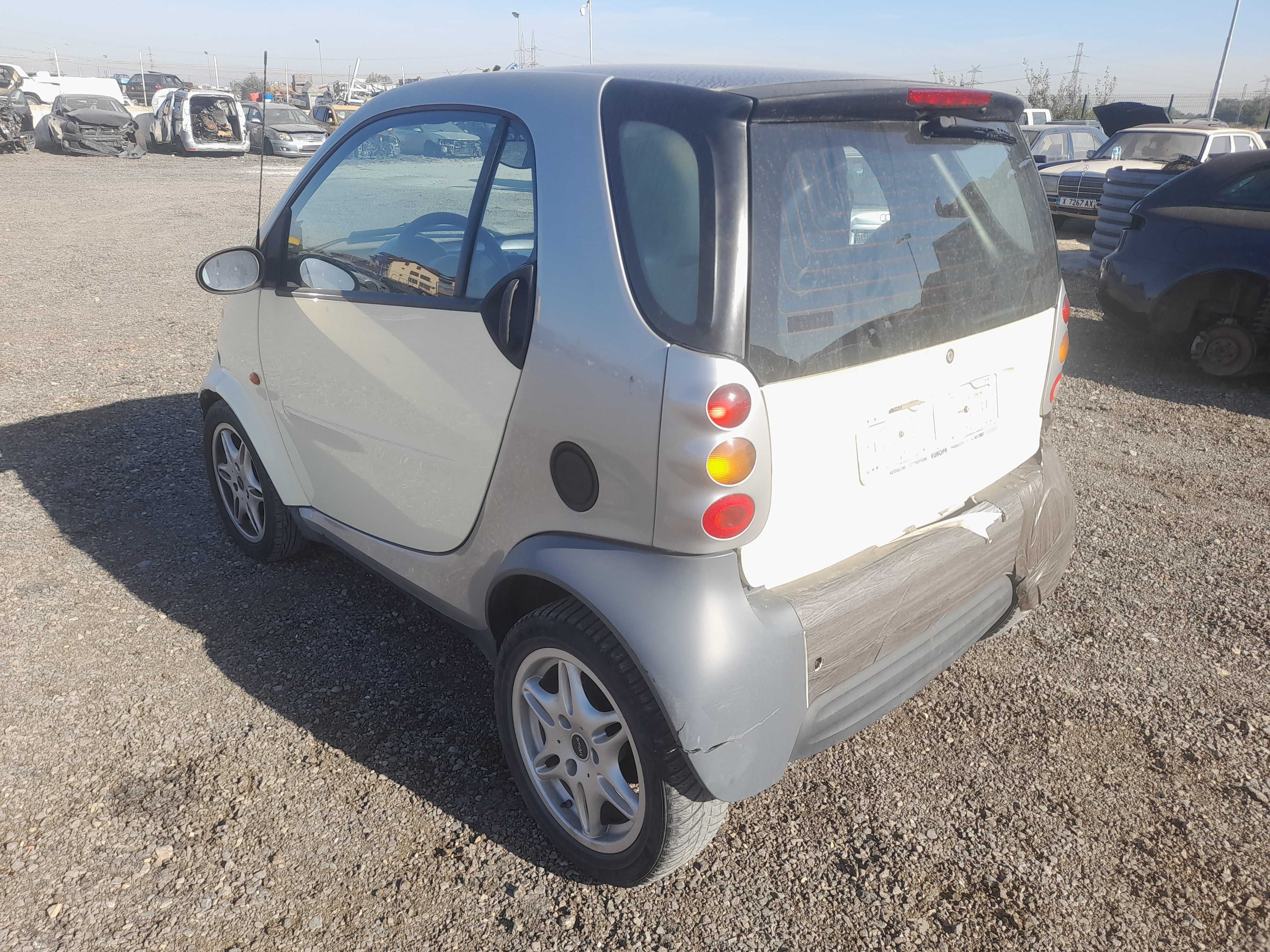 На части! Smart ForTwo 0.7 i