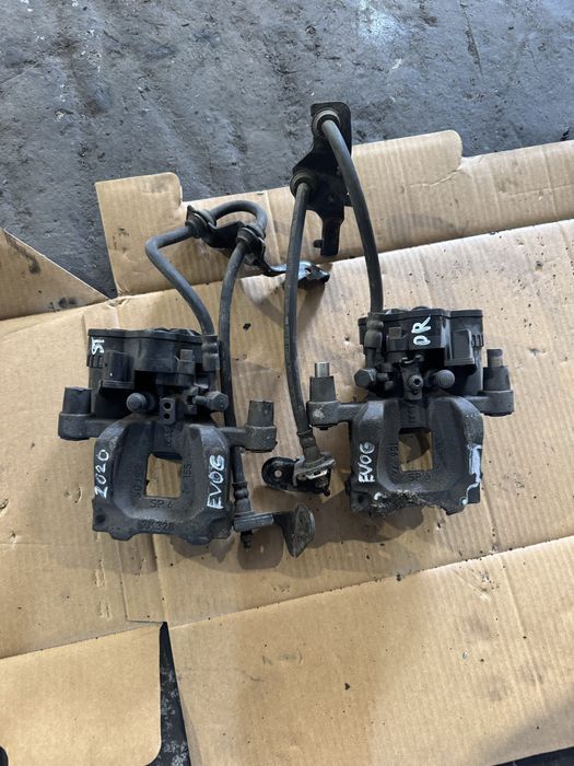 Etrier/Etriere Range Rover Evogue Spate Stanga/Dreapta An 2020