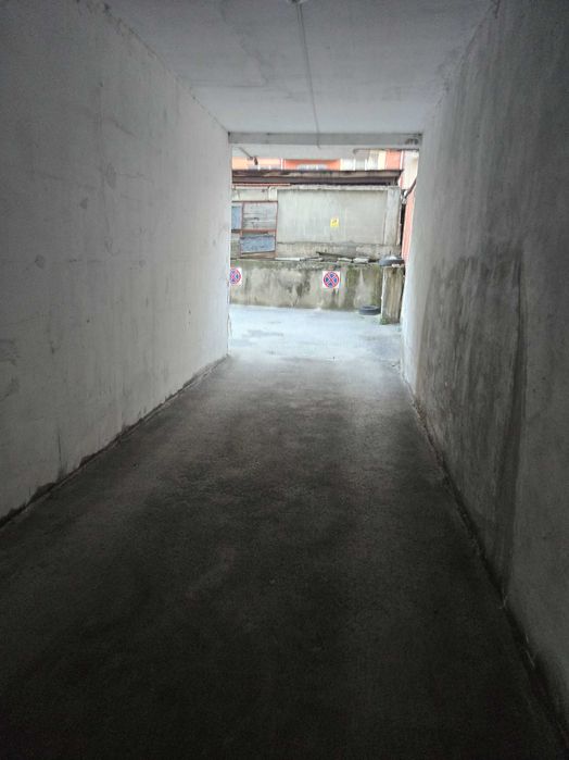 Дава се под наем Гараж / Паркомясто в Самоков - 200 кв.м за 76.5 € - Снимка #4