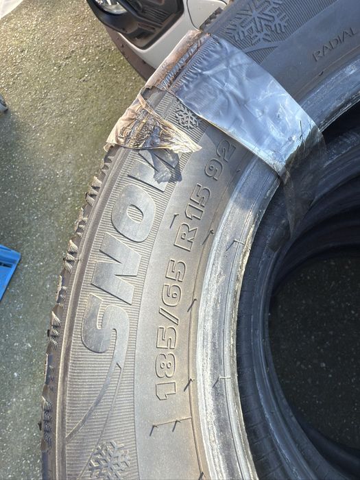 Cauciucuri iarna 185 65 15 Set 4 bucati 200 lei