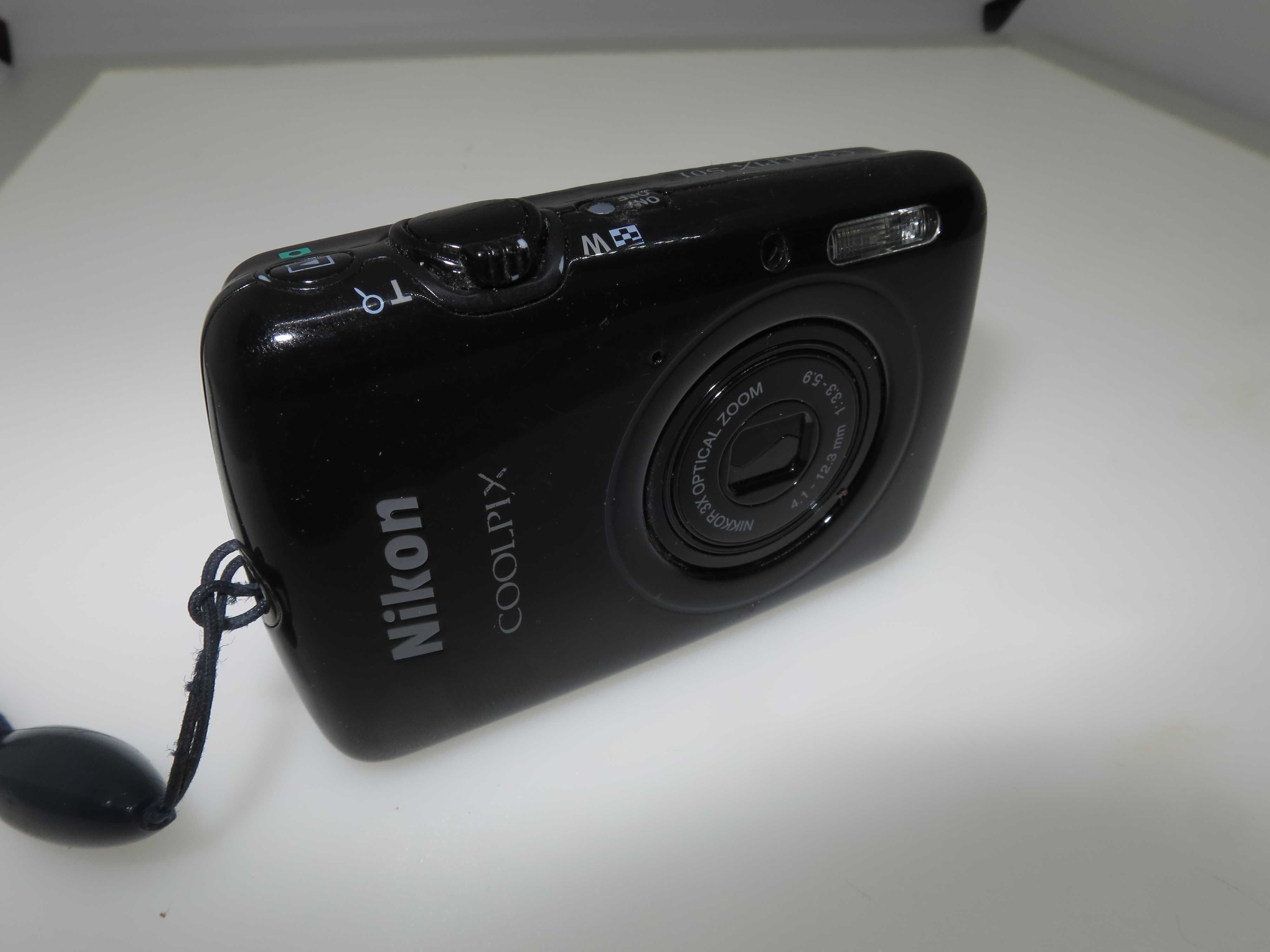 Nikon Coolpix S01 ултра компактен мини фотоапарат цифрова камера