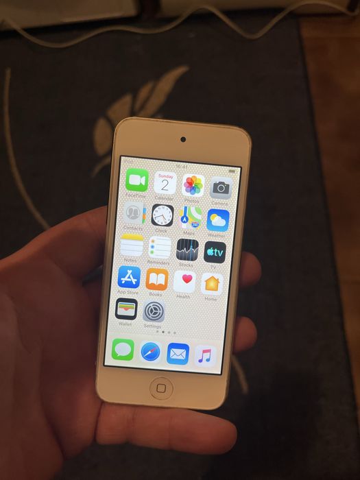 iPod touch 6-th generation