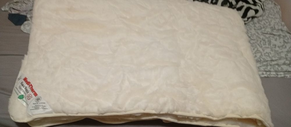Vând Pilotă–Pătură premium Medi-Therm Cașmir Superwash