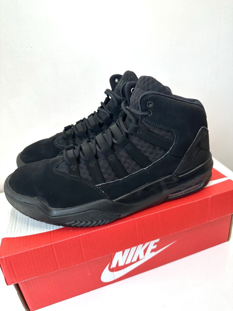 Jordan Max Aura  (43) Маратонки