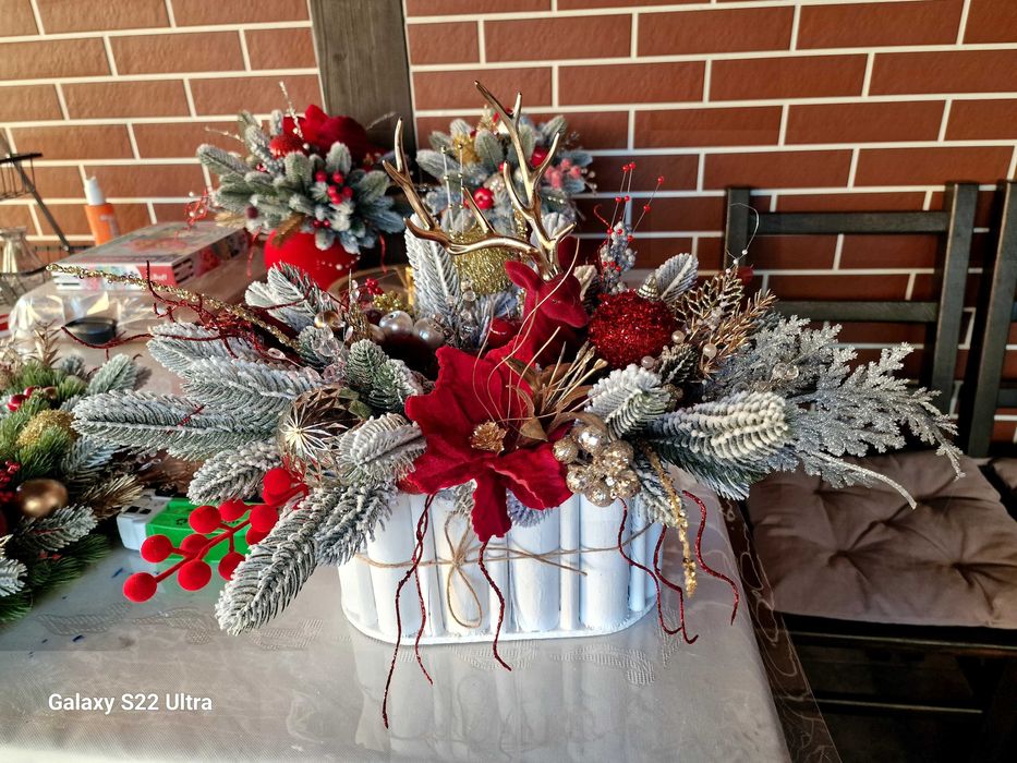 Aranjamente de Crăciun realizate manual