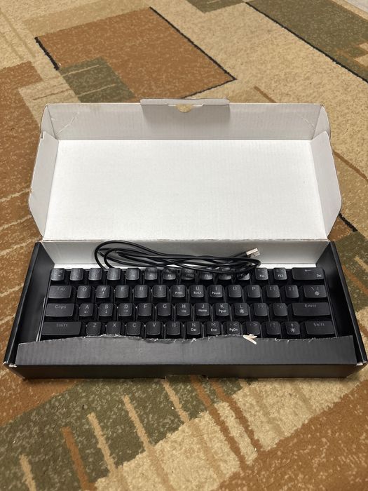 Продам механическую клавиатуру