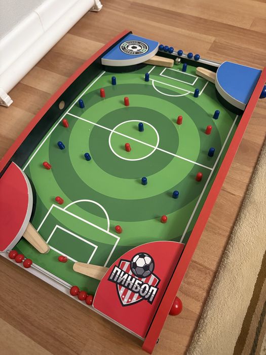 Почти новая на стольная игра