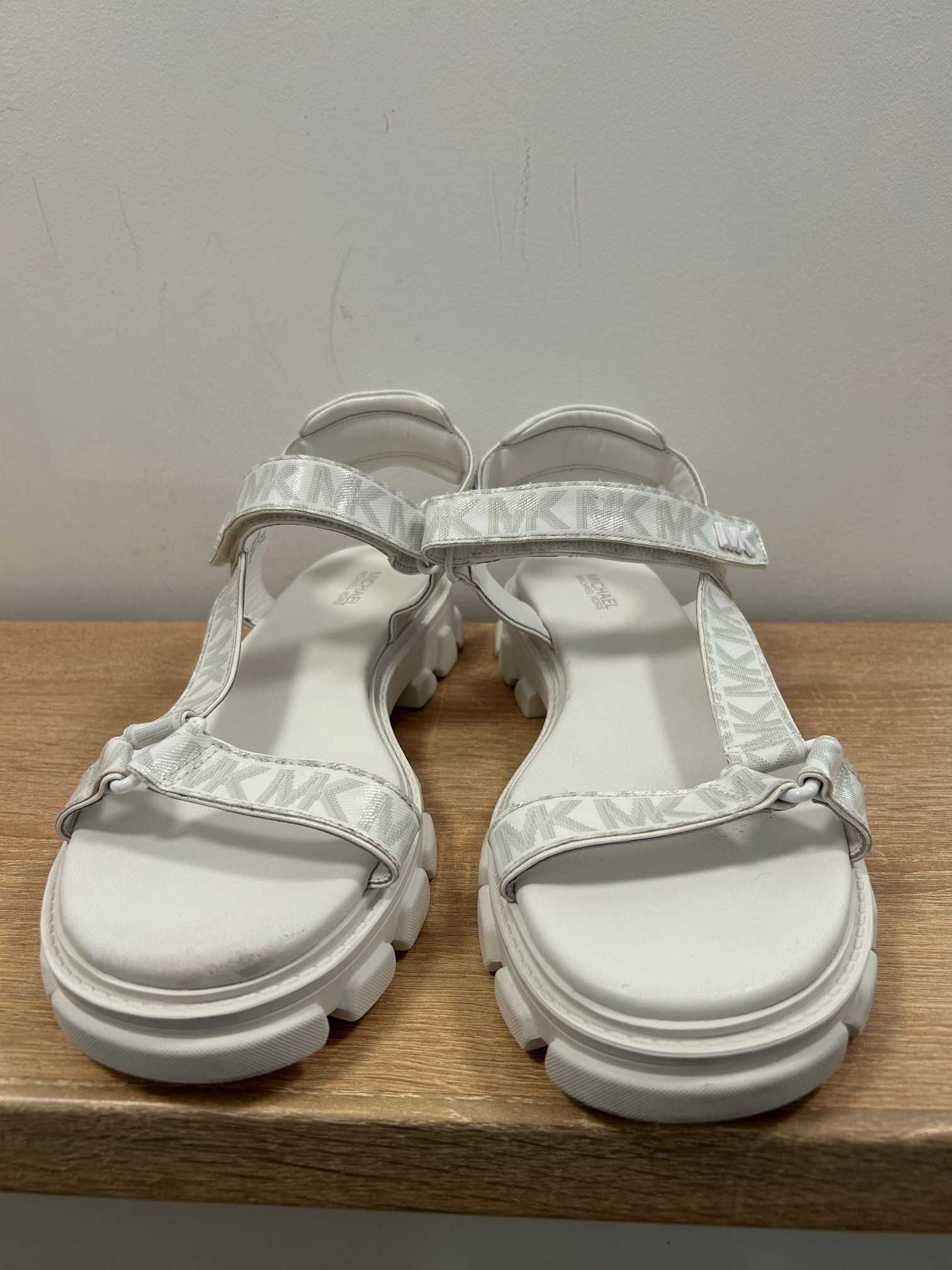 Michael Kors Brilliance White Sandals – 39 (9M)