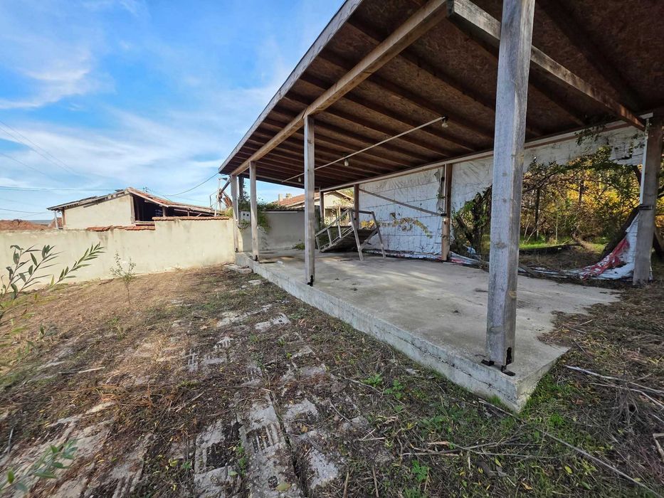 Продава се парцел