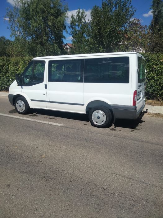 Vând Ford transit 8+1  cu Ac funcțional