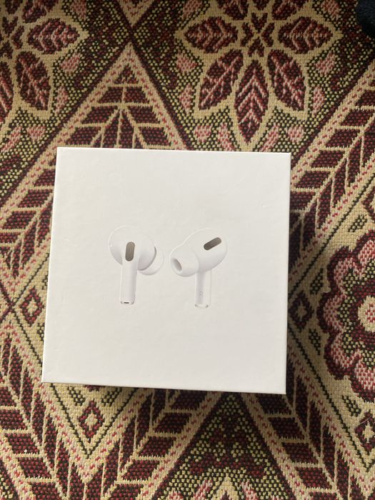 Продам срочно! наушники AirPods pro