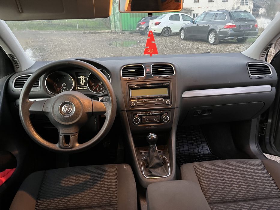 Inchiriez Volkswagen Golf 6 1.6 TDI Masina De Inchiriat