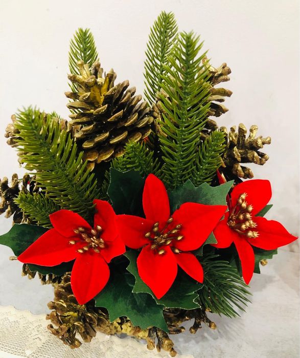Aranjamente florale cu craciunita