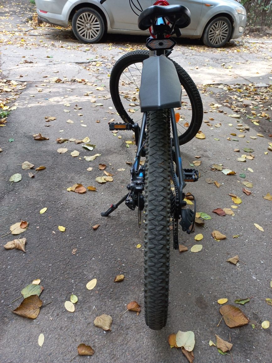 Vând bicicleta Rockrider st 120
Frâne tektro
Discuri tektro
