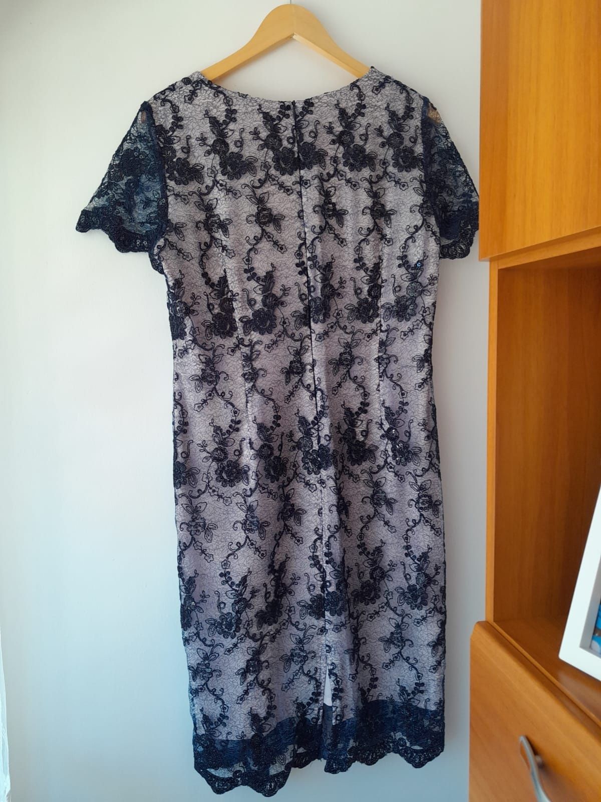 Rochie elegantă mărimea 46