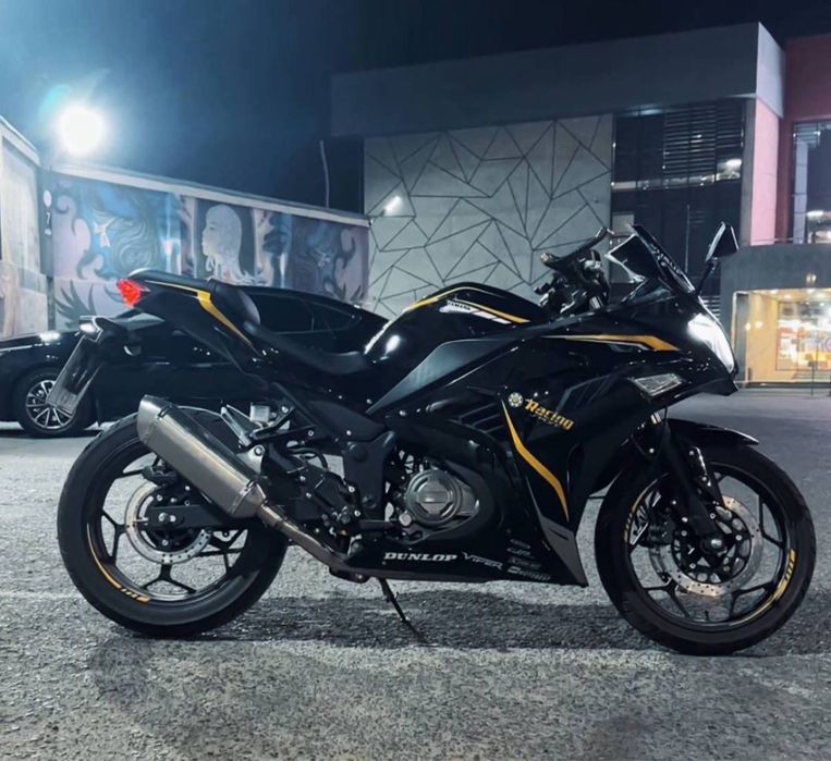 Yamaha R3 250 kub srochna baraka qilamiz bugun oganga 1400 qiberaman