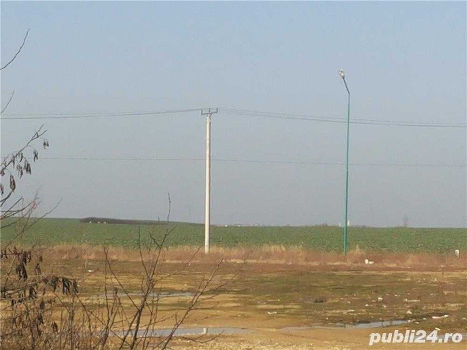 Proprietar vand teren