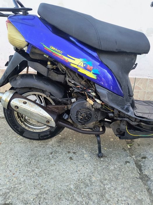 Vând scuter 50cc 4t