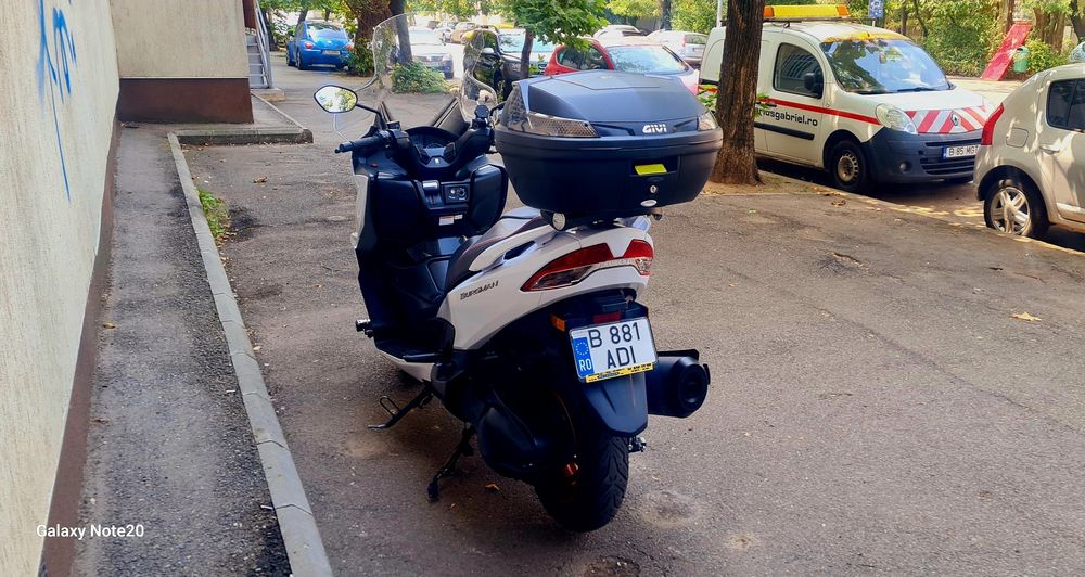 Suzuki Burgman 400cm(nu honda, sym, aprilia)