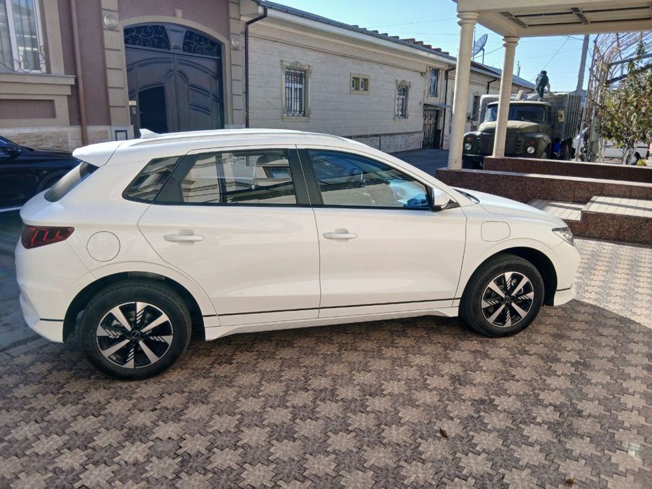 Byd e2  405 км электро