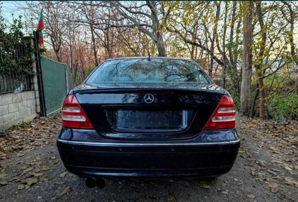 На части: MERCEDES C240 W203