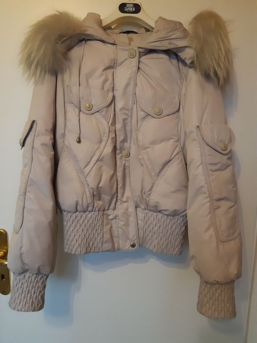 Пухено яке с качулка с великолепна качулка