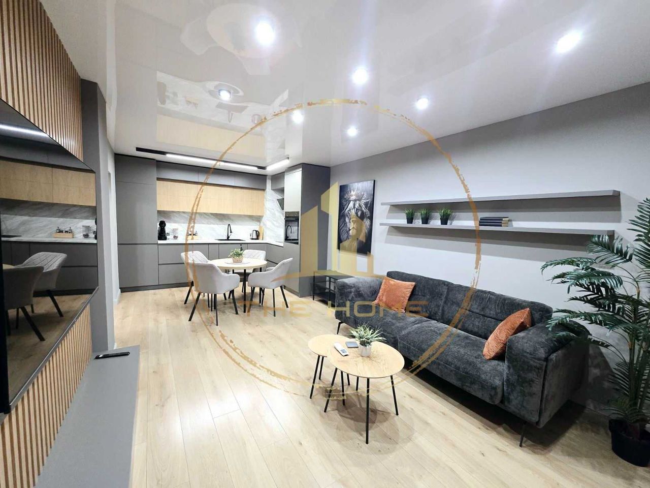 Дава се под наем Тристаен апартамент в Варна, Бриз - 80 кв.м за 1200 € - Снимка #4