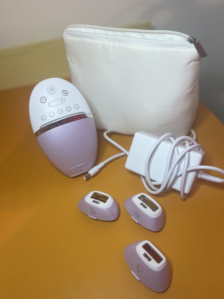 Epilator IPL Philips Lumea Seria 8000/BRI947/00
