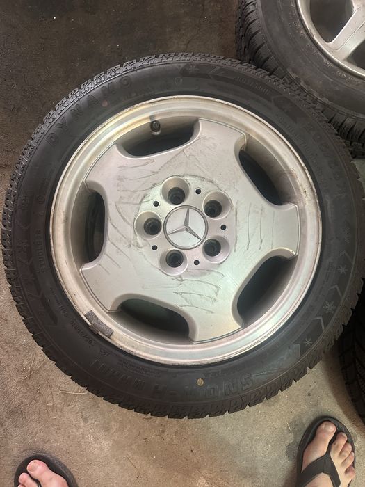 Зимни гуми с джанти 205/55 R 16 Мерцедес