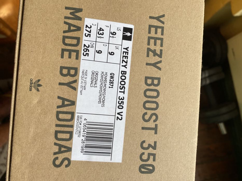 *НОВИ* Adidas Yeezy Boost 350 V2 Mono Mist 43 1/3