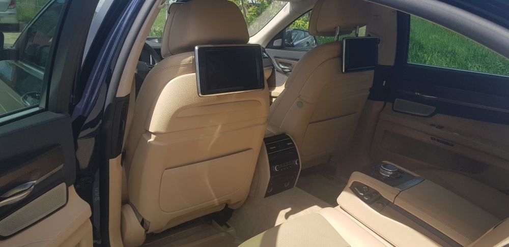 BMW 750L Xdrive 381 cai Full options