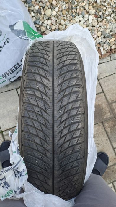 Anvelope de iarna Michelin.