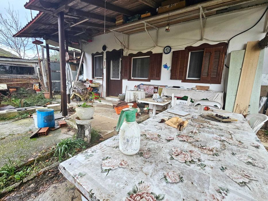 ЗА ПРОДАЖБА къща 45 кв.м. на плажа на ELAIOCHORIOU N. Перамос код 8129