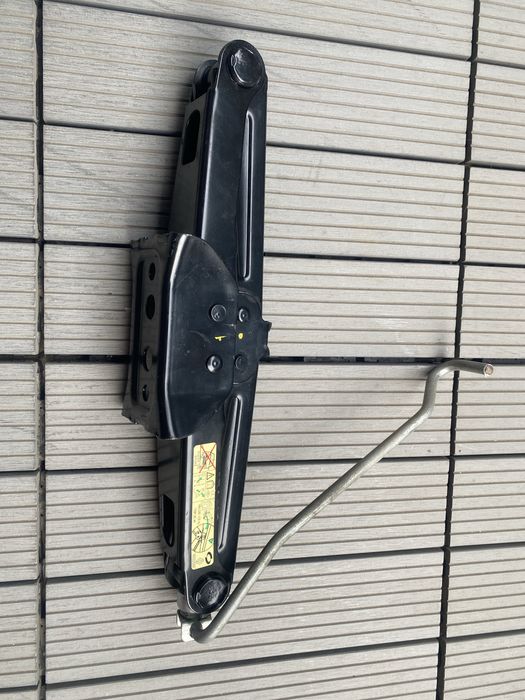 Vand cric Renault/Dacia