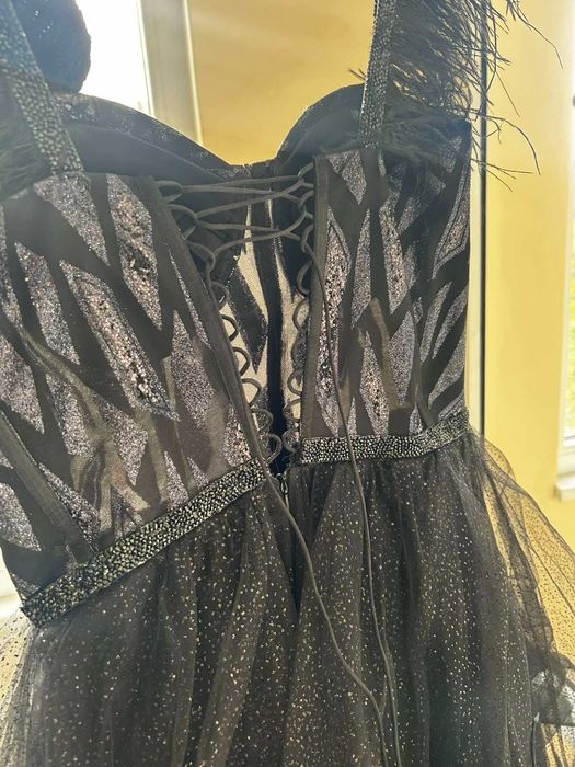 Черна блестяща принцеска бална рокля