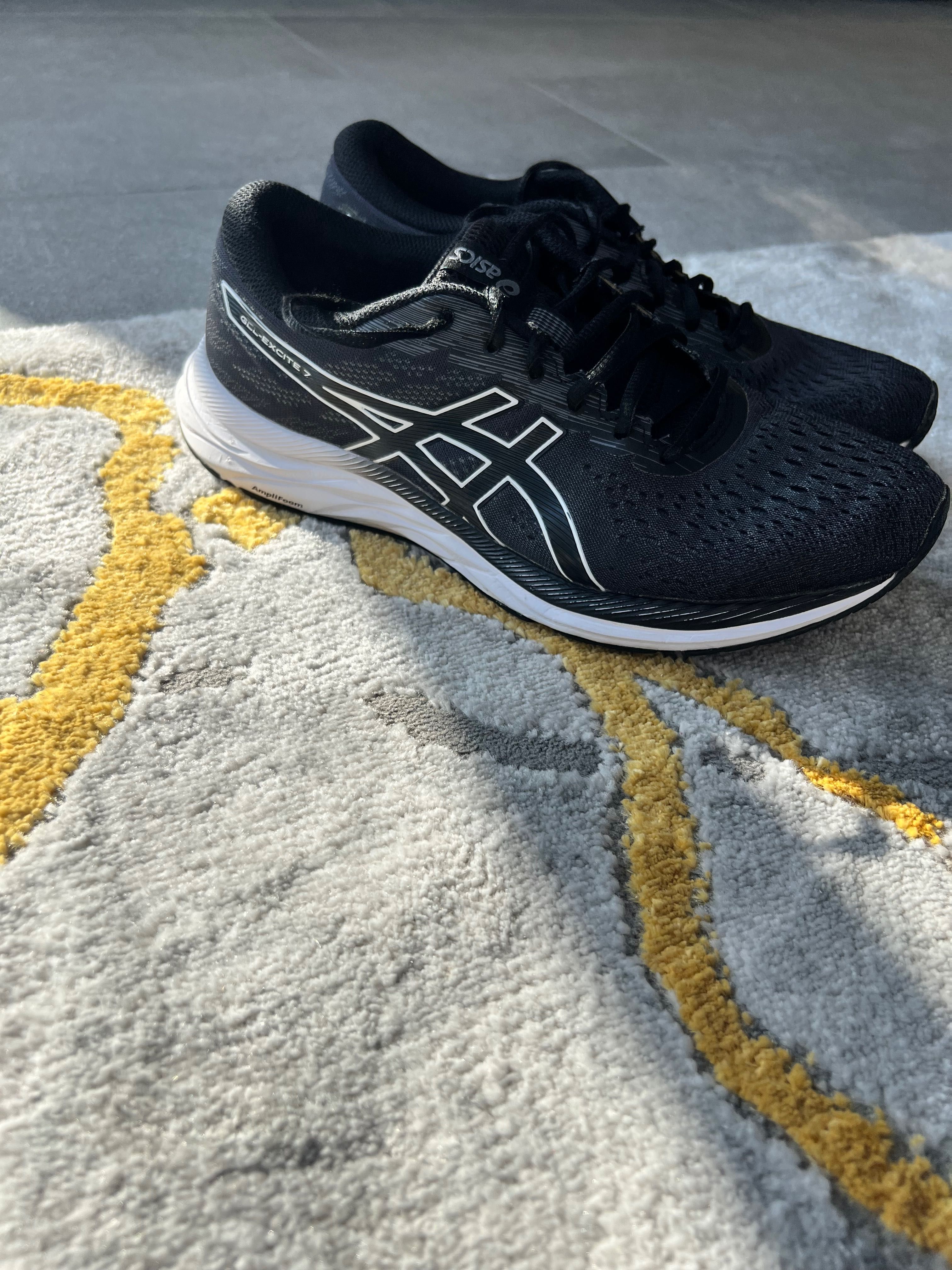 Încălțăminte sport Asics, nr. 42,5