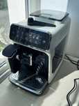 Vând espressor Philips seria 3200 alb
