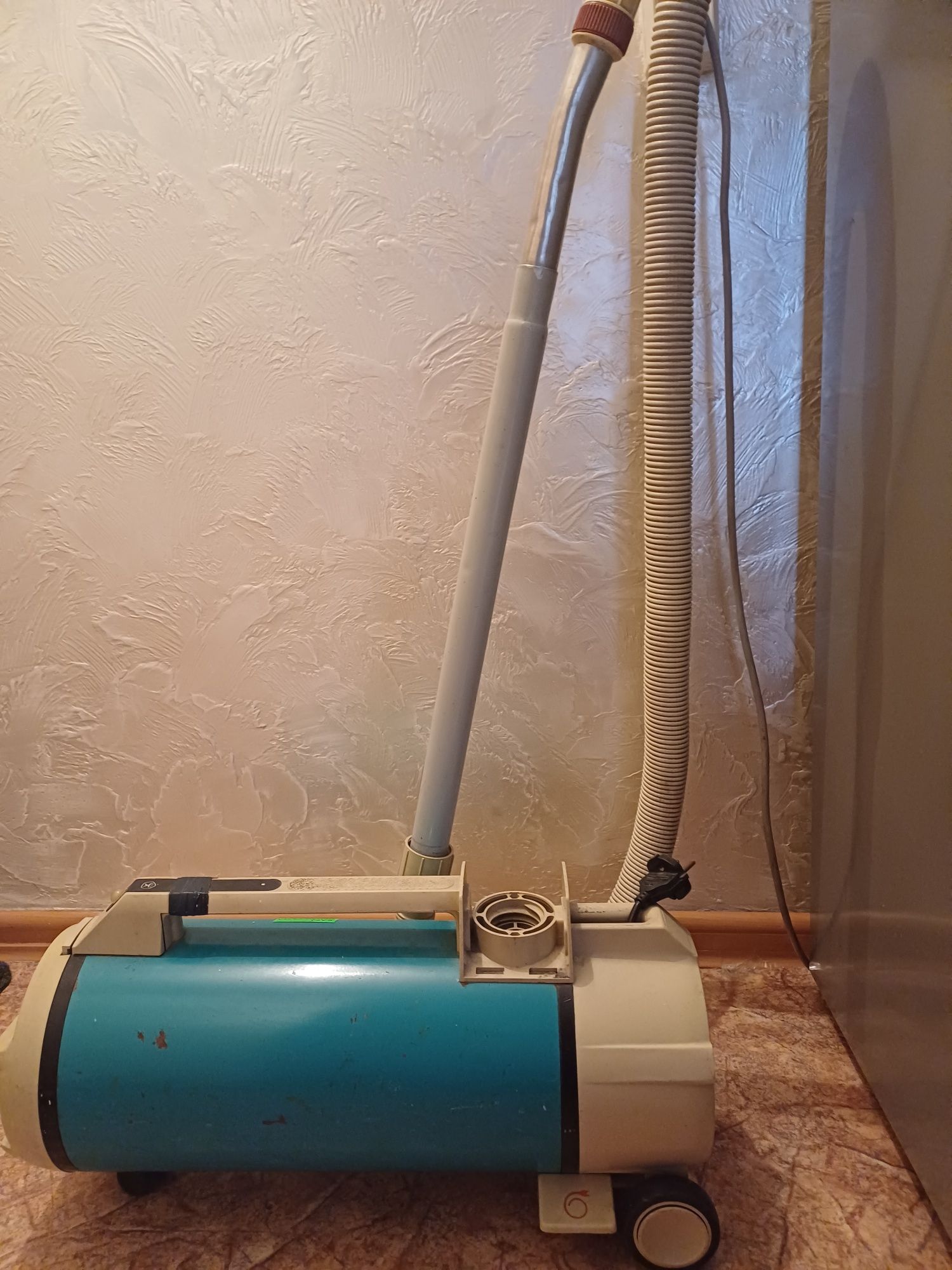 Продается пылесос "Ракета"