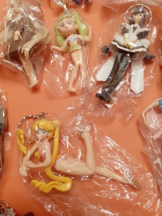 50 броя ключодържатели